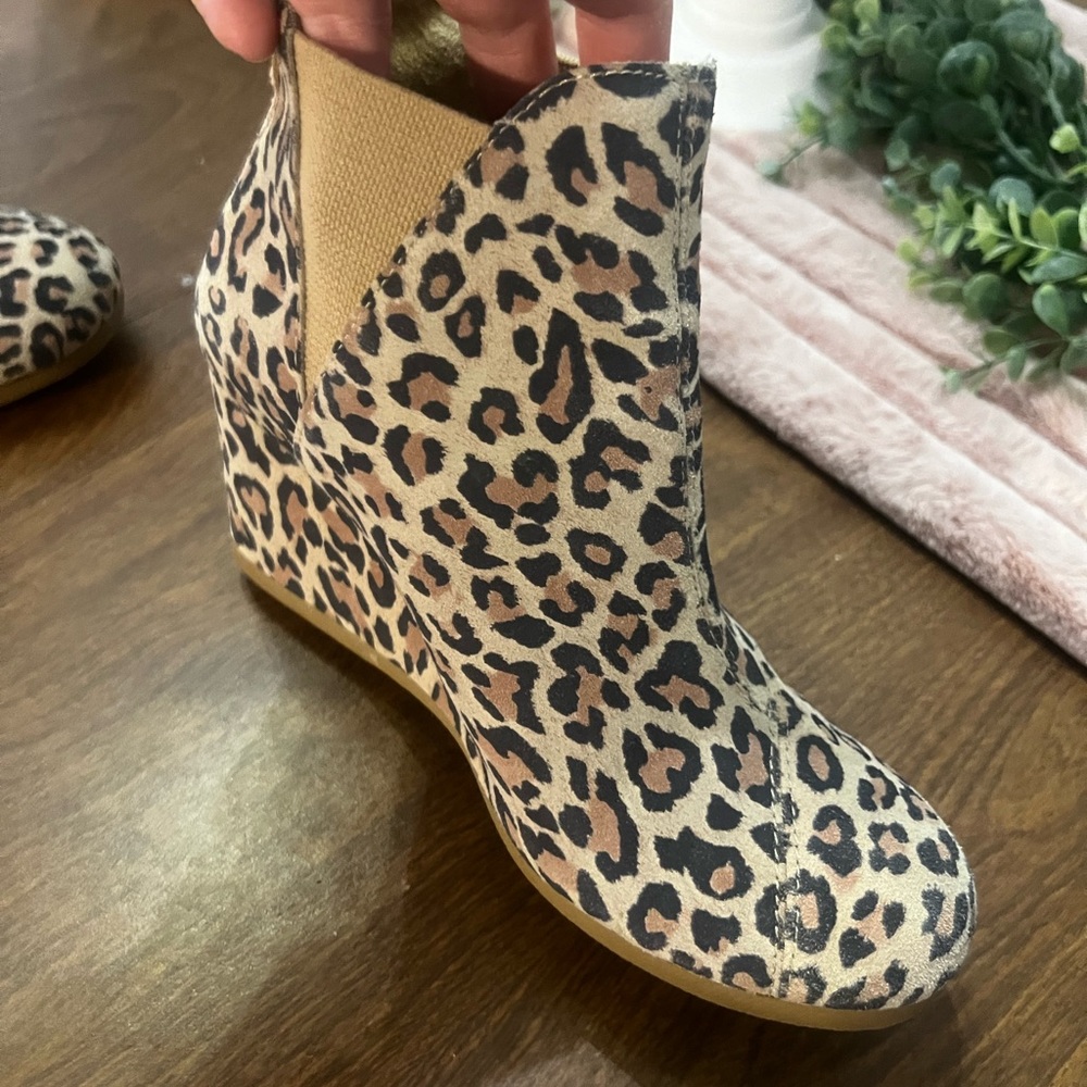 Women’s shoes